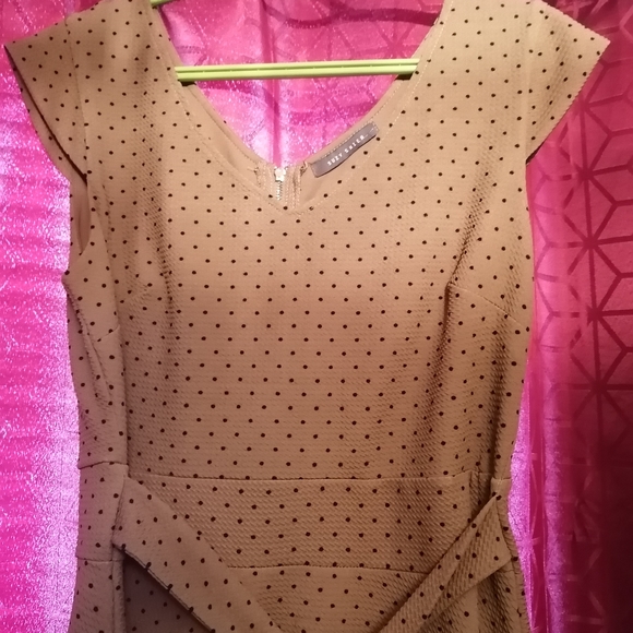 Bundle of 3 Suzy Shier dresses - Picture 10 of 14